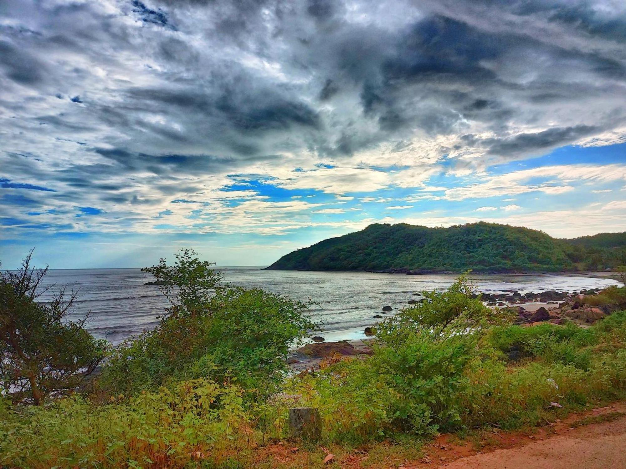 Navni Beach View Stay جوكارنا المظهر الخارجي الصورة