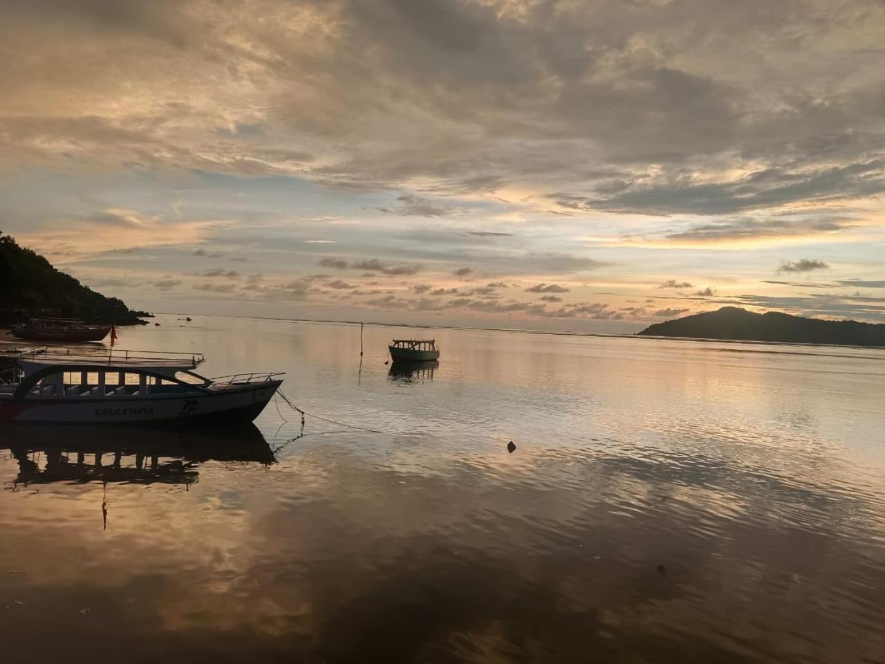 Navni Beach View Stay جوكارنا المظهر الخارجي الصورة